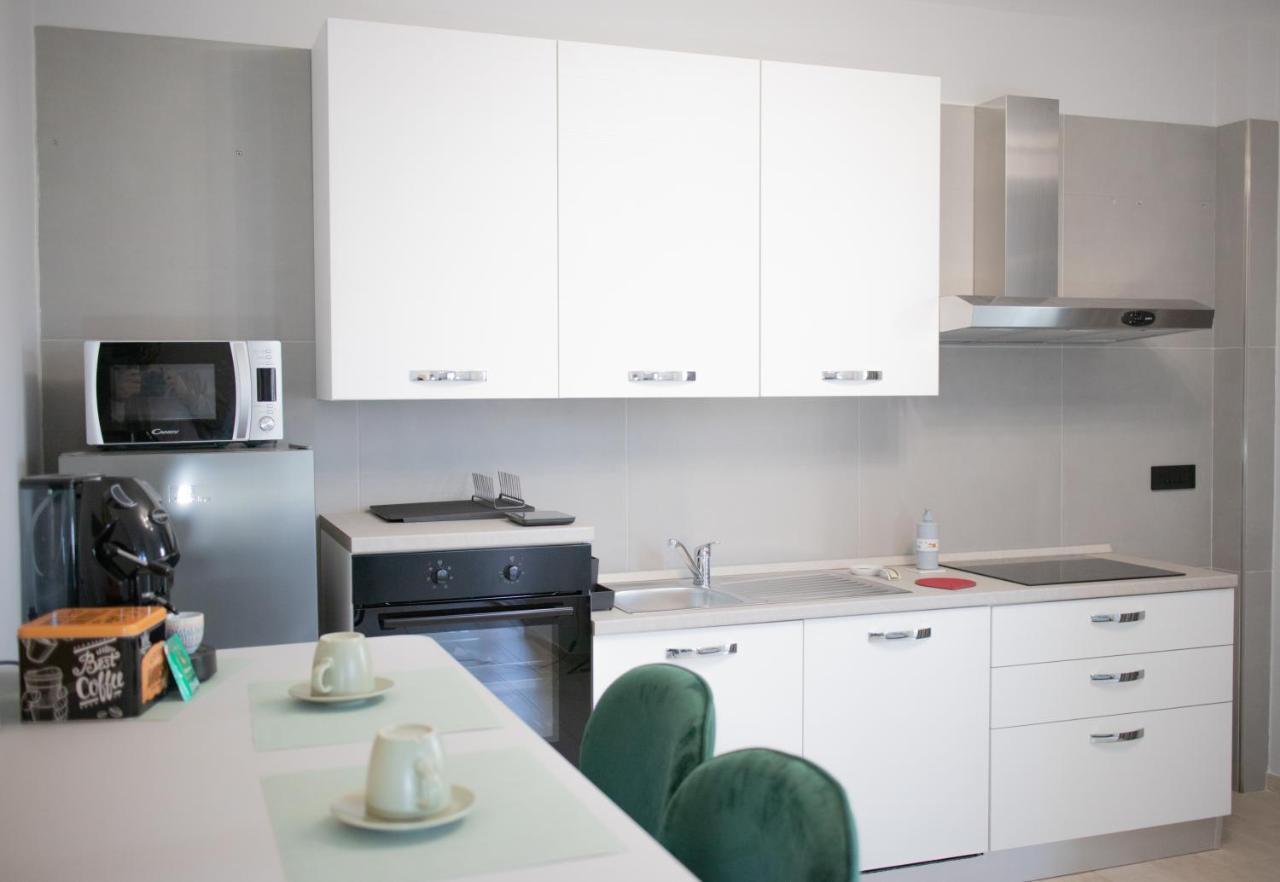 נאפולי E-Twelve Apartment מראה חיצוני תמונה